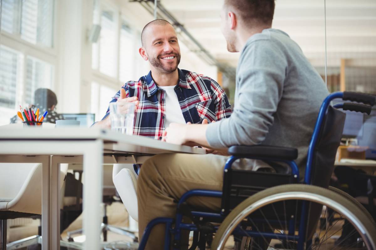 Personnes handicapées : comment leur venir en aide au quotidien ?